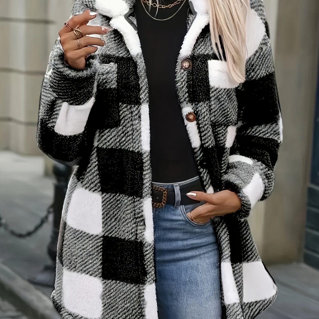 Ny trendy rutete teddyjakke for kvinner – myk, varm og elegant